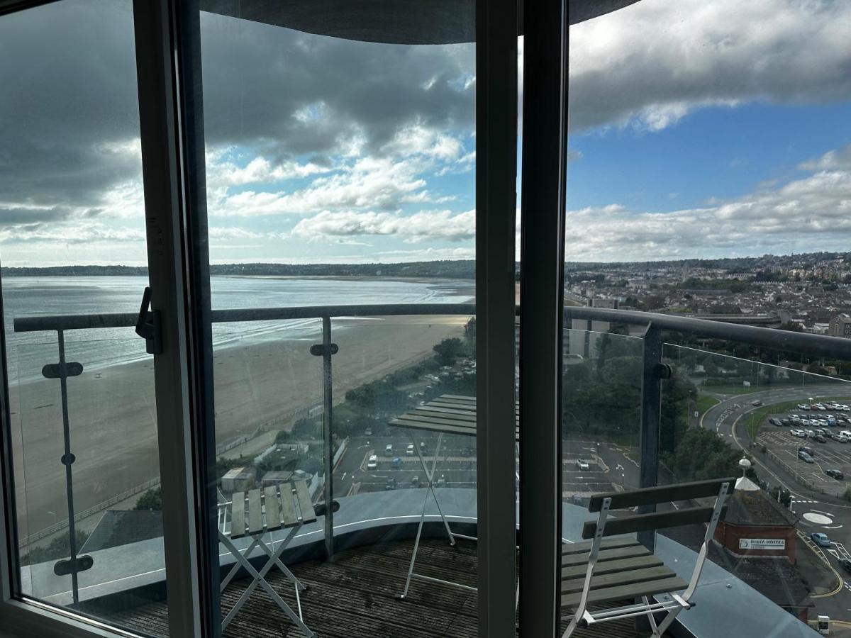Stunning Ocean & City View Apt 스완지 외부 사진