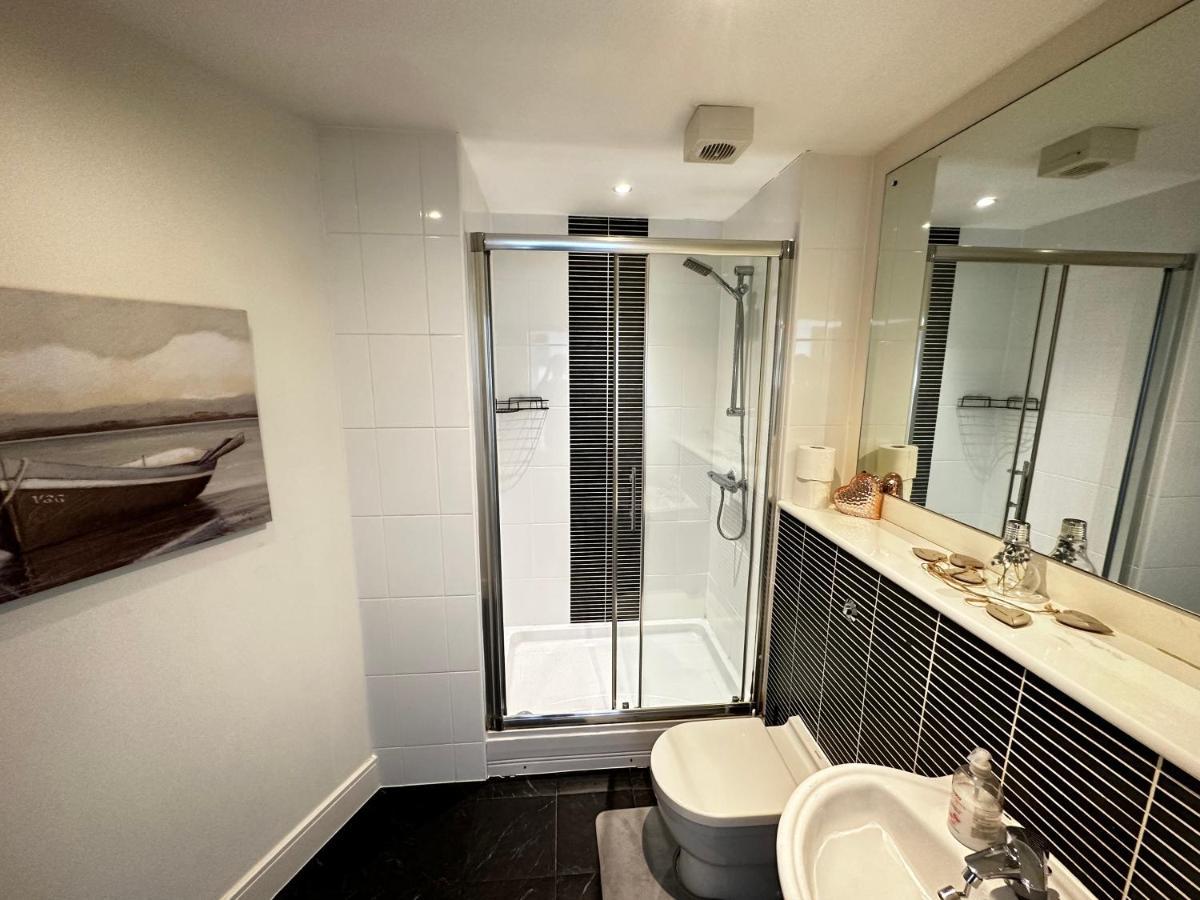 Stunning Ocean & City View Apt 스완지 외부 사진